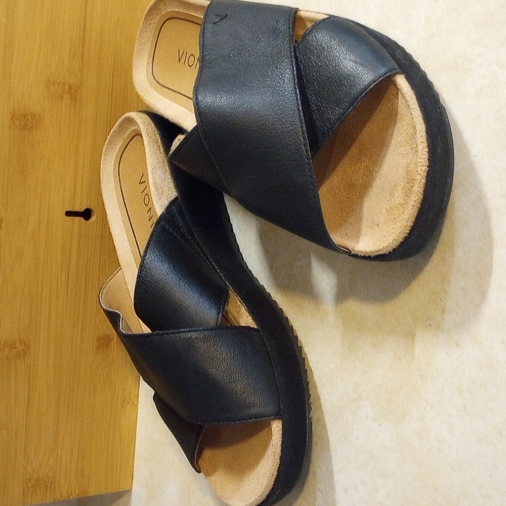 Vionic Black Platform Sandal